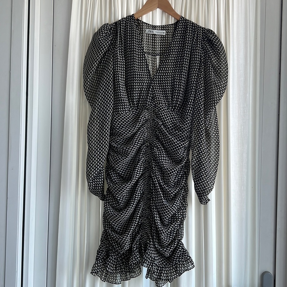 Zara - size medium - black and white patterned dress 80s style